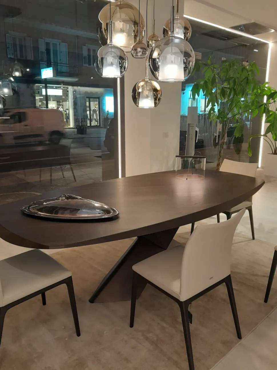 Tavolo Tyron wood di Cattelan italia scontato del 38%