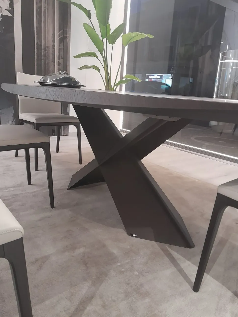 Tavolo Tyron wood di Cattelan italia scontato del 38%