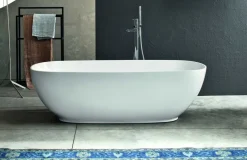 Vasca da bagno in Resina modello Betty next bianco opaco Mastella a prezzo scontato
