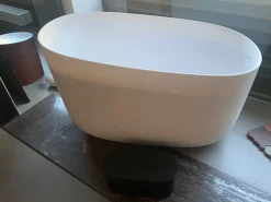 Vasca da bagno modello Dip vasca freestanding Rexa in Corian SCONTATA