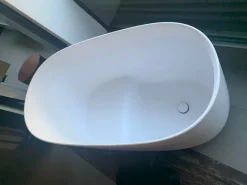 Vasca da bagno modello Dip vasca freestanding Rexa in Corian SCONTATA