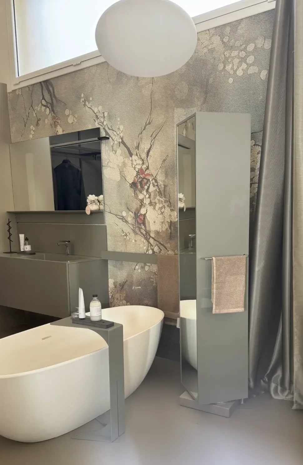 Vasca da bagno modello Mini ray Edone in Corian SCONTATA