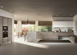 Vendiamo CUCINA Essebi con penisola Stella SCONTATA 37%. Massima qualità a un prezzo eccezionale!