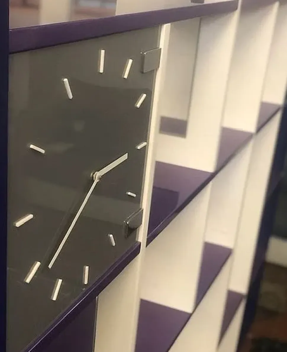 Vendita di arredi di grandi marchi in stile design a prezzi vantaggiosi.