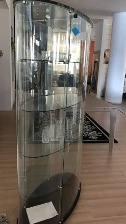 Vetrinetta Ellipse Reflex in stile design con forte sconto