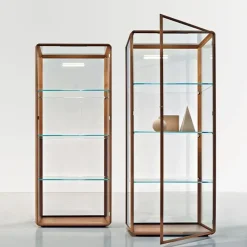 Vetrinetta modello 45°/vetrina in stile design di Molteni & c a PREZZI OUTLET